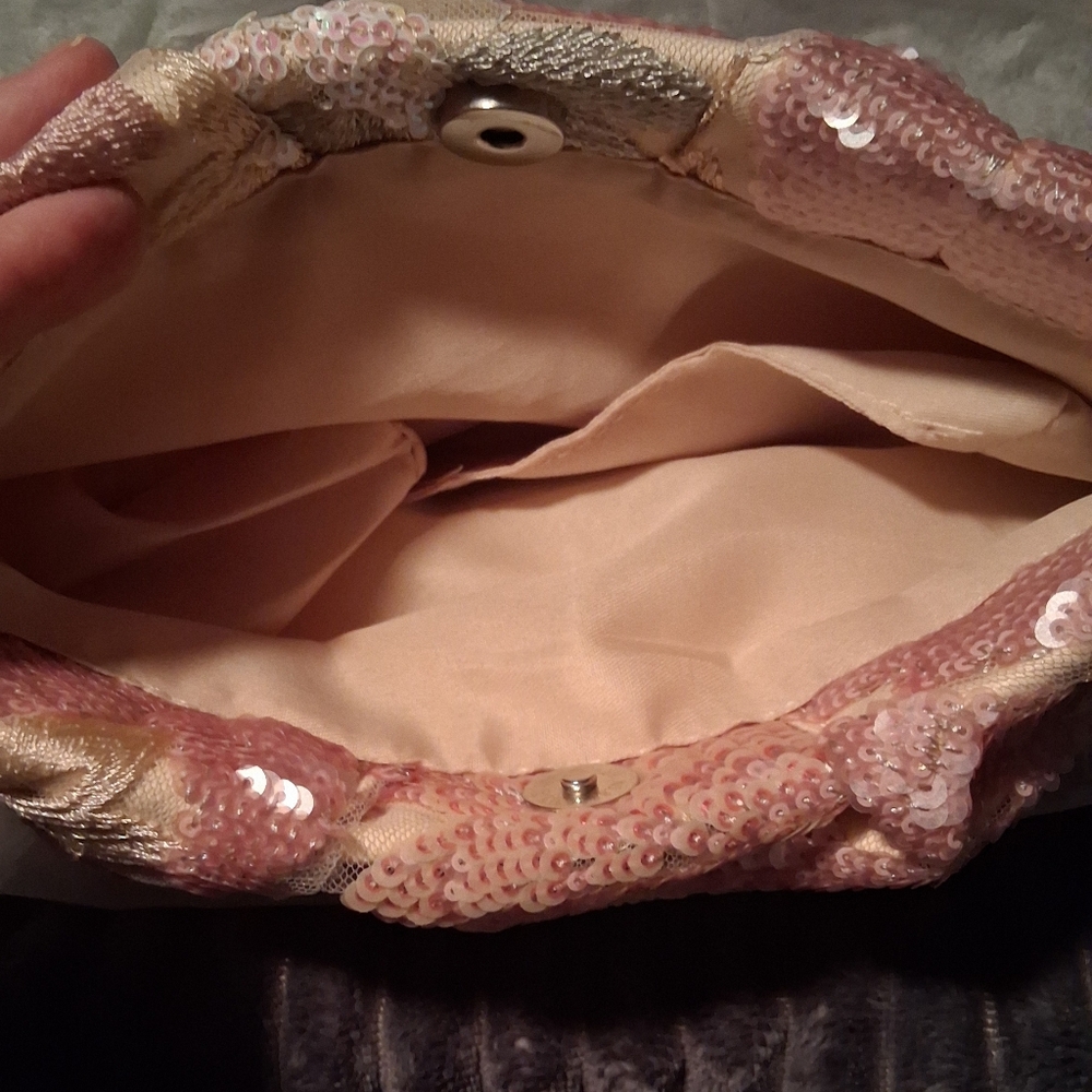🐎NEW! Elegant Floral Sequin Embroidered Clutch - Picture 8 of 8